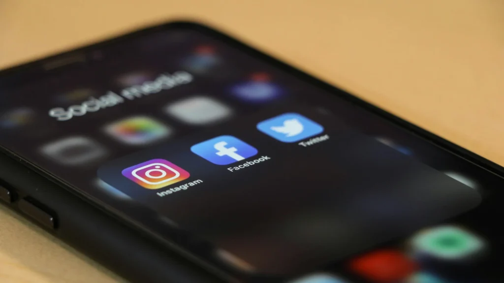 The New Social Media License in the UAE: A Clear Guide for Creators and Businesses